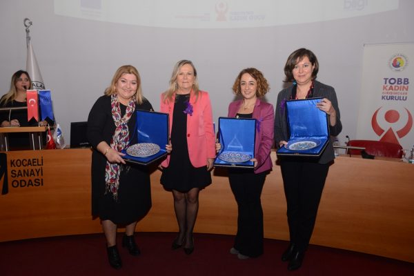 ‘Kadına Şiddetle Mücadele ve Kadın Hakları’ konulu panel gerçekleştirildi